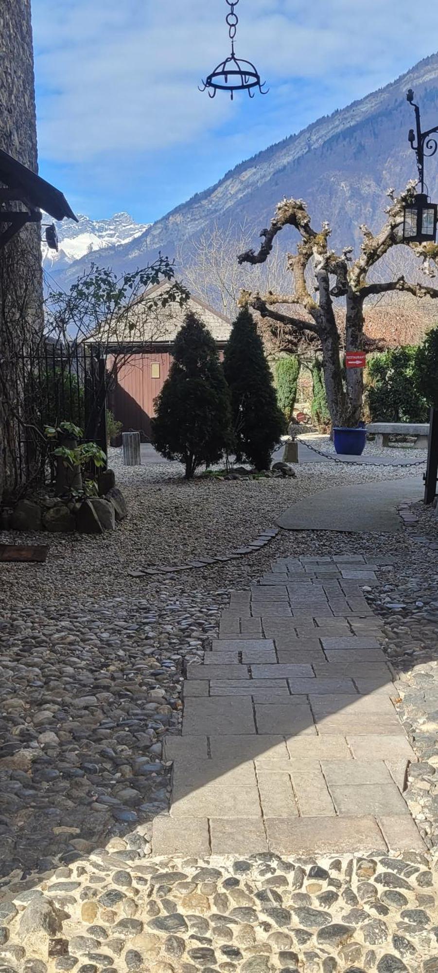 Maison De Sisi Ужин Экстерьер фото